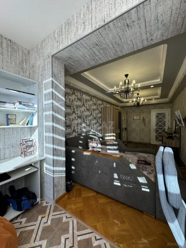 Satılır 4 otaqlı mənzil 197 m²