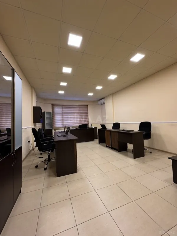 Satılır 3 otaqlı mənzil 110 m²