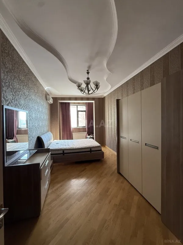 Kirayə verilir 4 otaqlı mənzil 150 m²