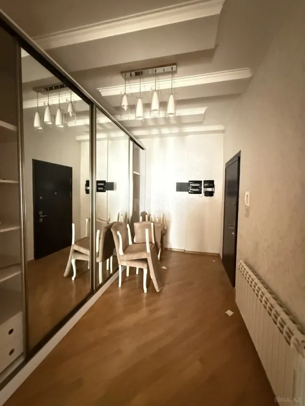 Kirayə verilir 4 otaqlı mənzil 150 m²
