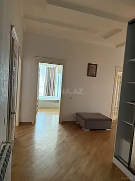 Kirayə verilir 4 otaqlı mənzil 150 m²