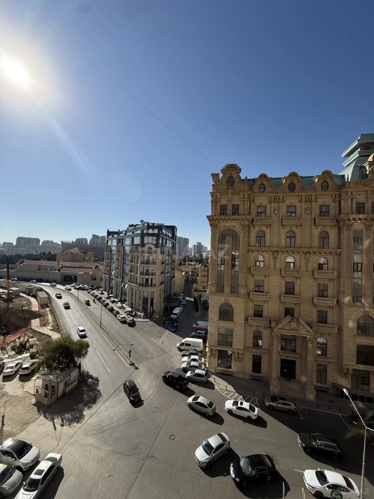 Kirayə verilir 4 otaqlı mənzil 150 m²