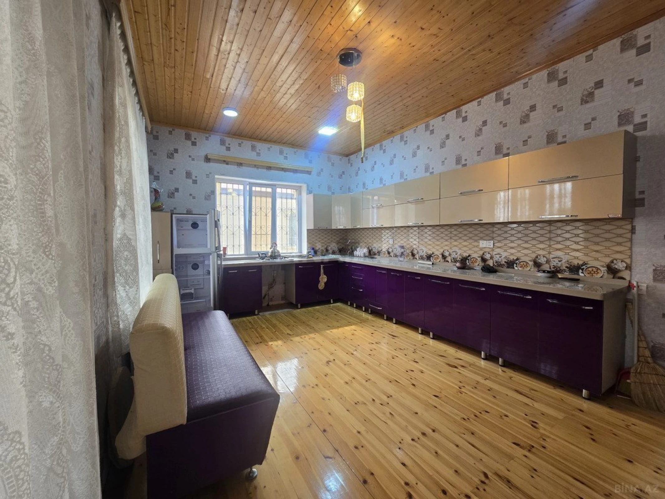 Satılır 4 otaqlı həyət evi 270 m²