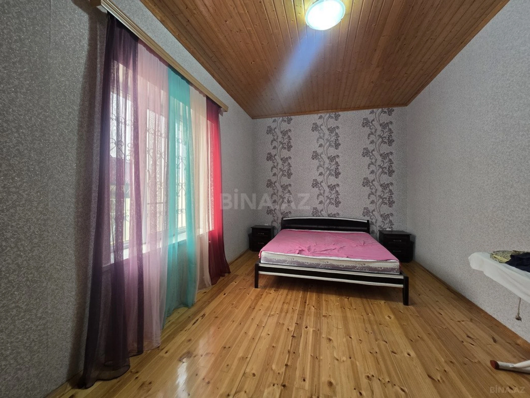 Satılır 4 otaqlı həyət evi 270 m²