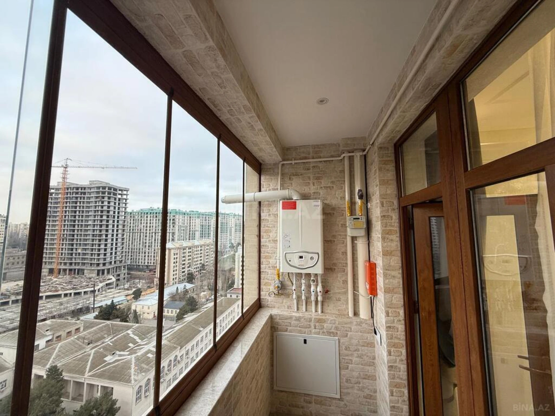 Satılır 2 otaqlı mənzil 95 m²