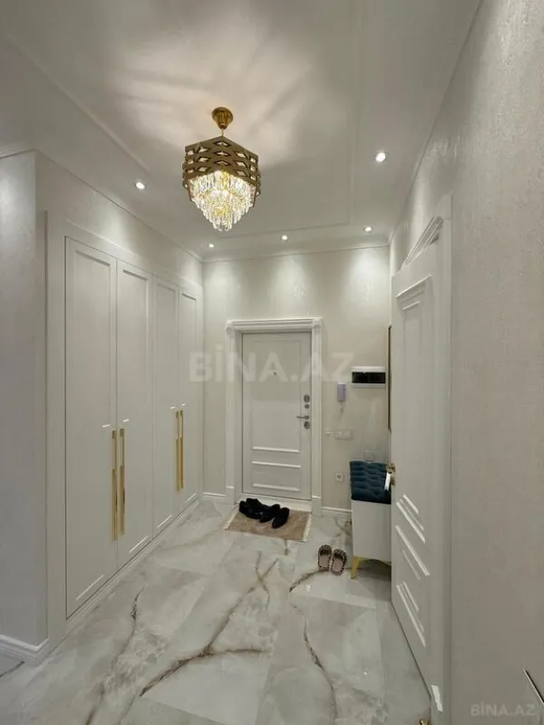 Satılır 2 otaqlı mənzil 95 m²