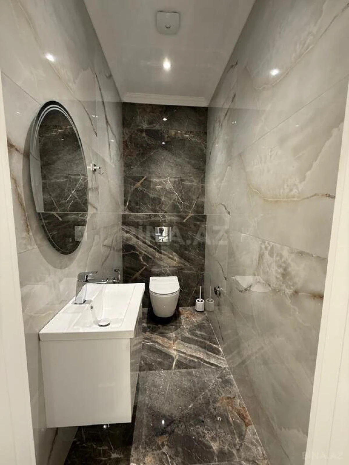 Satılır 2 otaqlı mənzil 95 m²