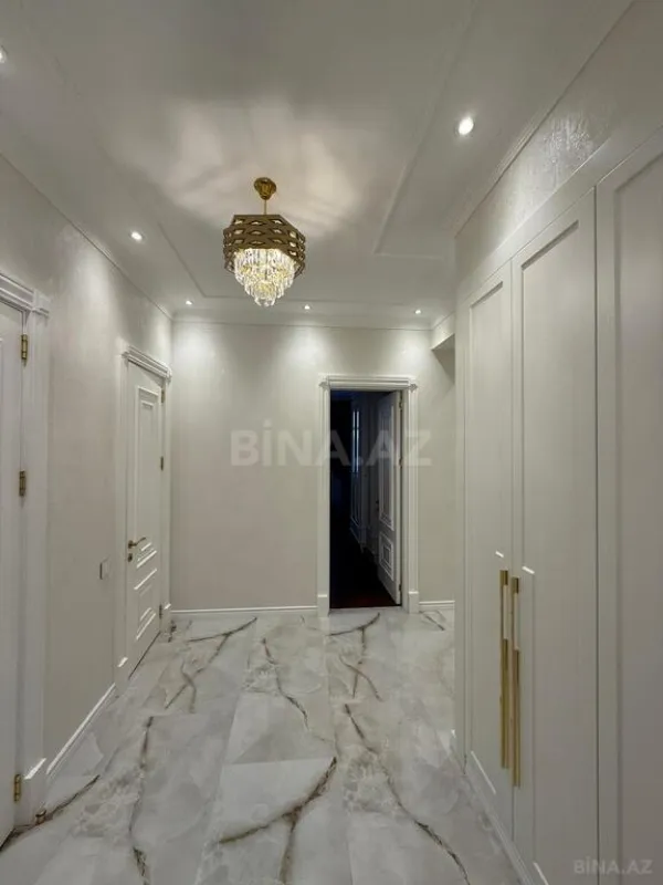 Satılır 2 otaqlı mənzil 95 m²
