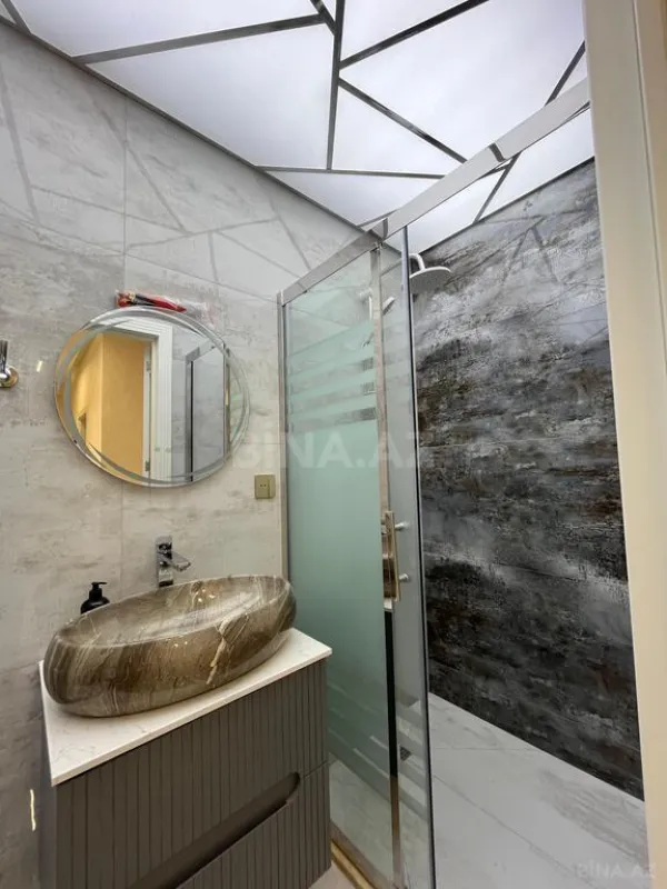 Satılır 2 otaqlı mənzil 65 m²