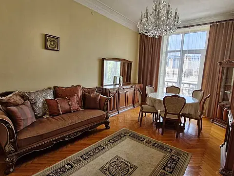 Satılır 3 otaqlı mənzil 80 m²