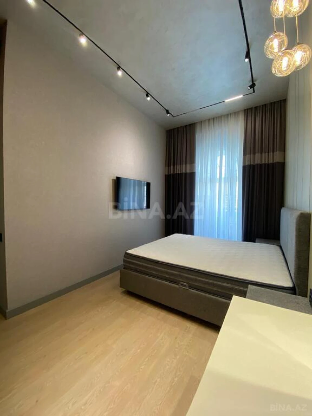Kirayə verilir 2 otaqlı mənzil 65 m²