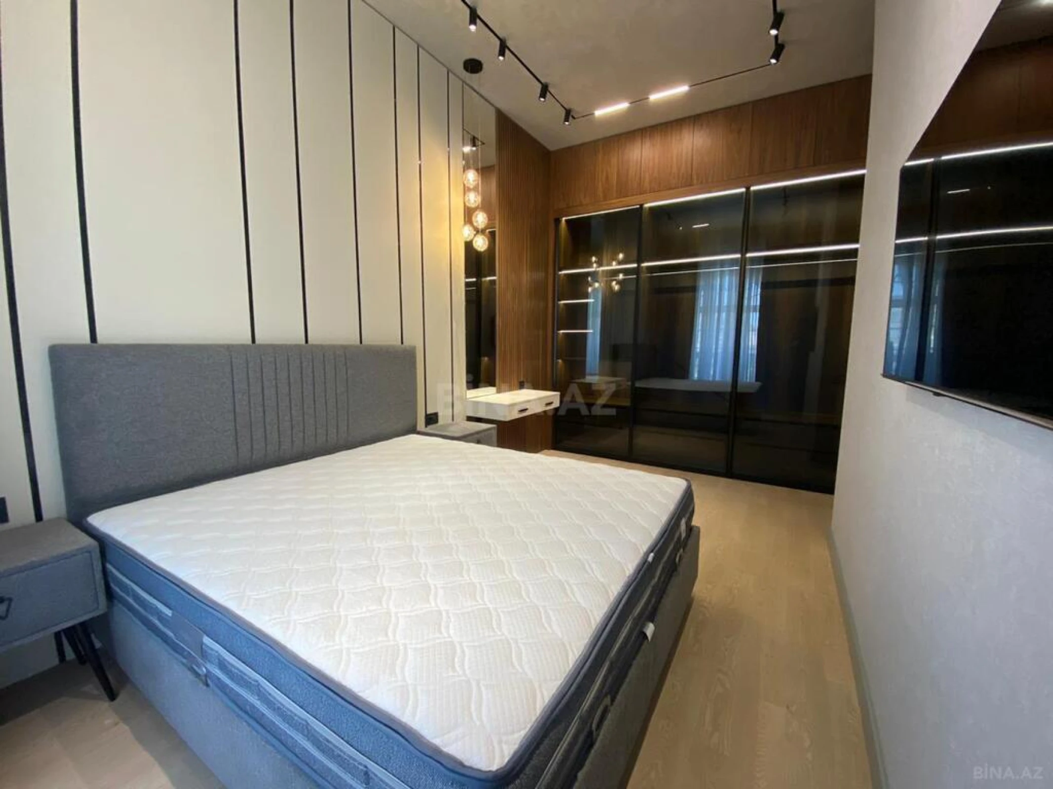 Kirayə verilir 2 otaqlı mənzil 65 m²