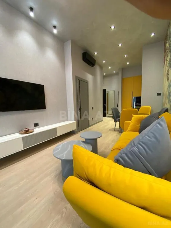 Kirayə verilir 2 otaqlı mənzil 65 m²