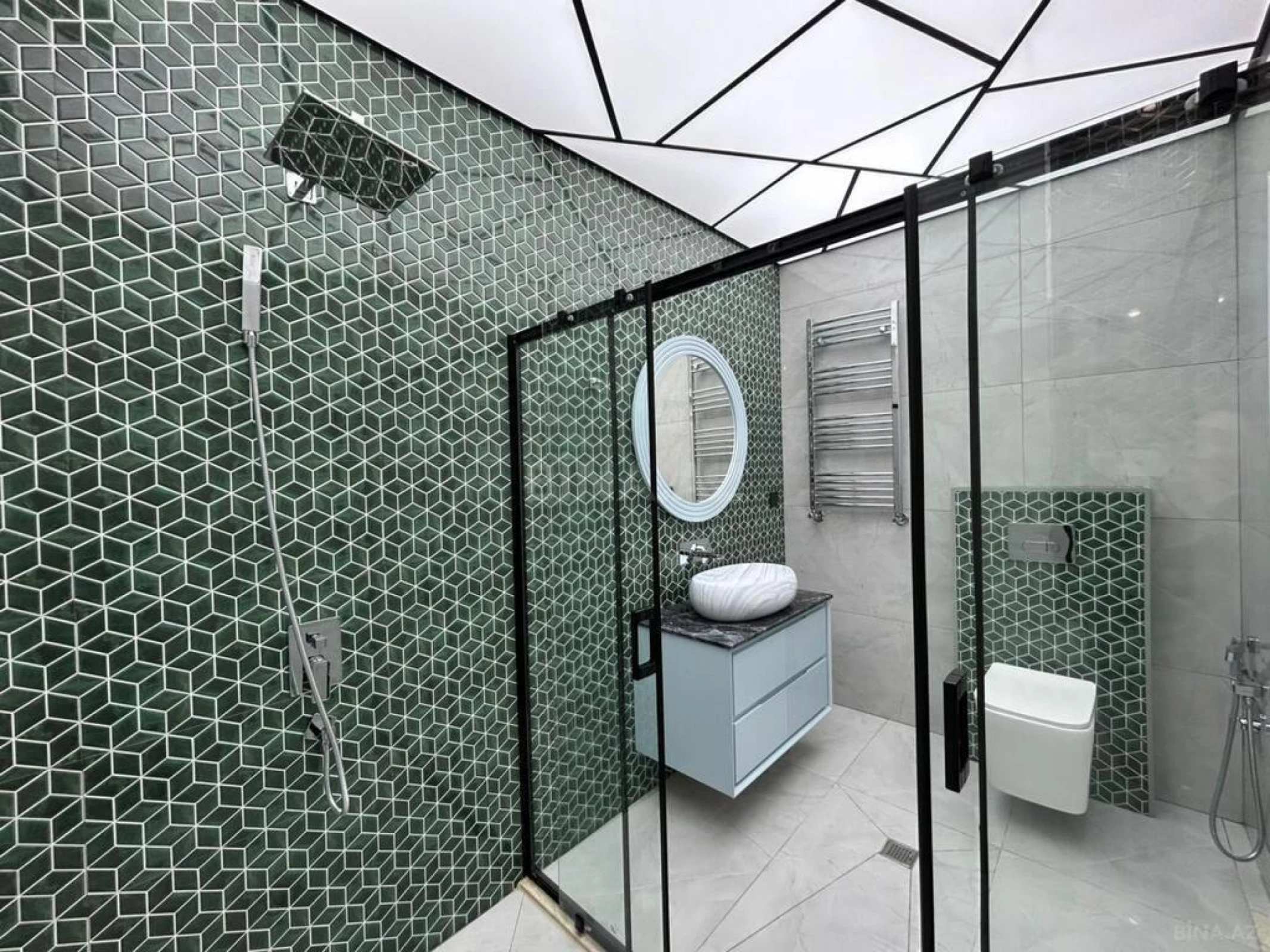 Satılır 3 otaqlı mənzil 134.8 m²