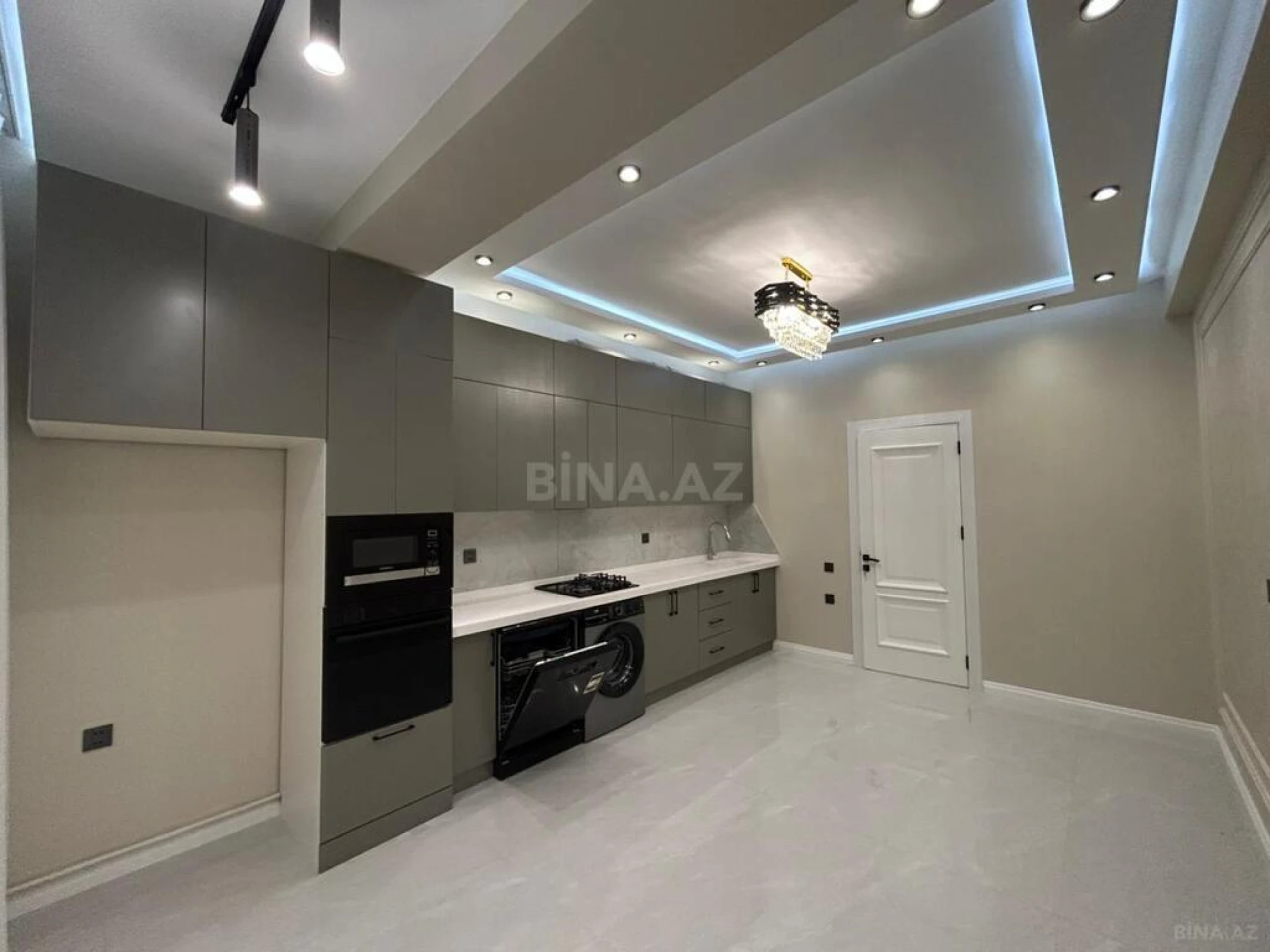 Satılır 3 otaqlı mənzil 134.8 m²