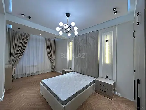 Satılır 3 otaqlı mənzil 134.8 m²