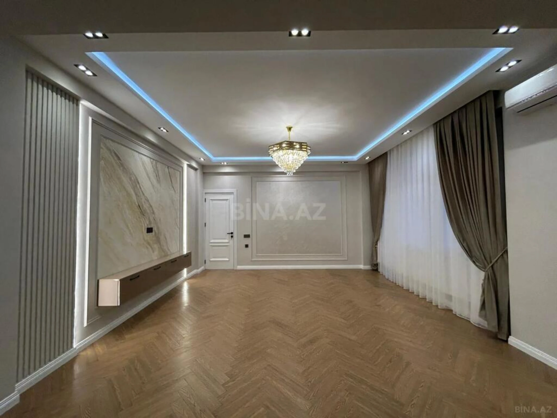 Satılır 3 otaqlı mənzil 134.8 m²