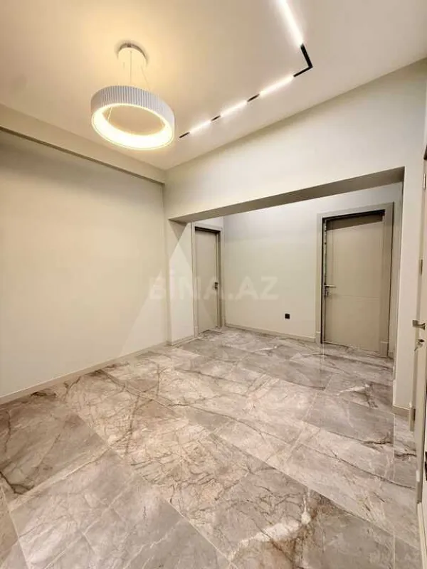 Satılır 3 otaqlı mənzil 112 m²