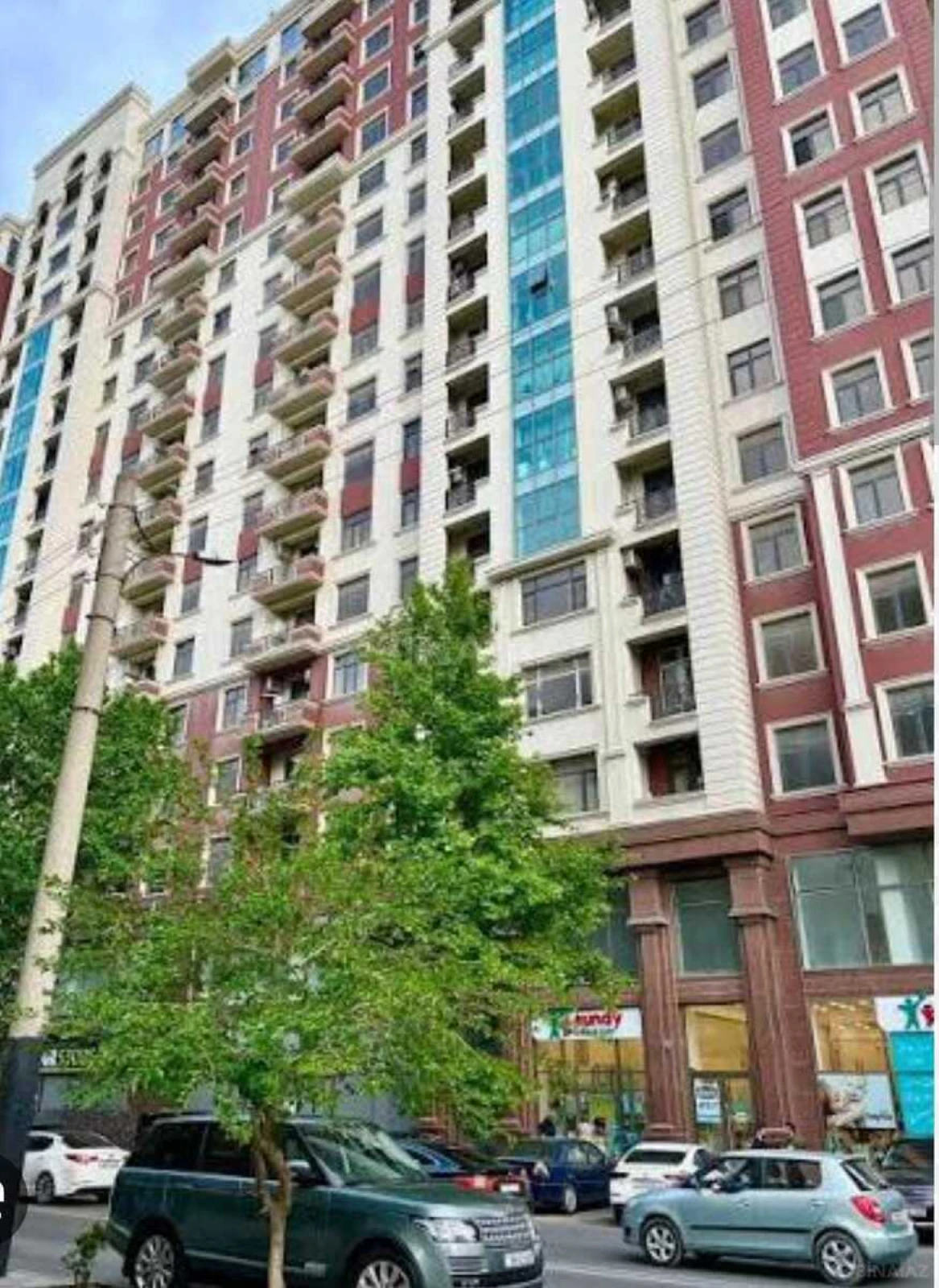 Satılır 3 otaqlı mənzil 112 m²
