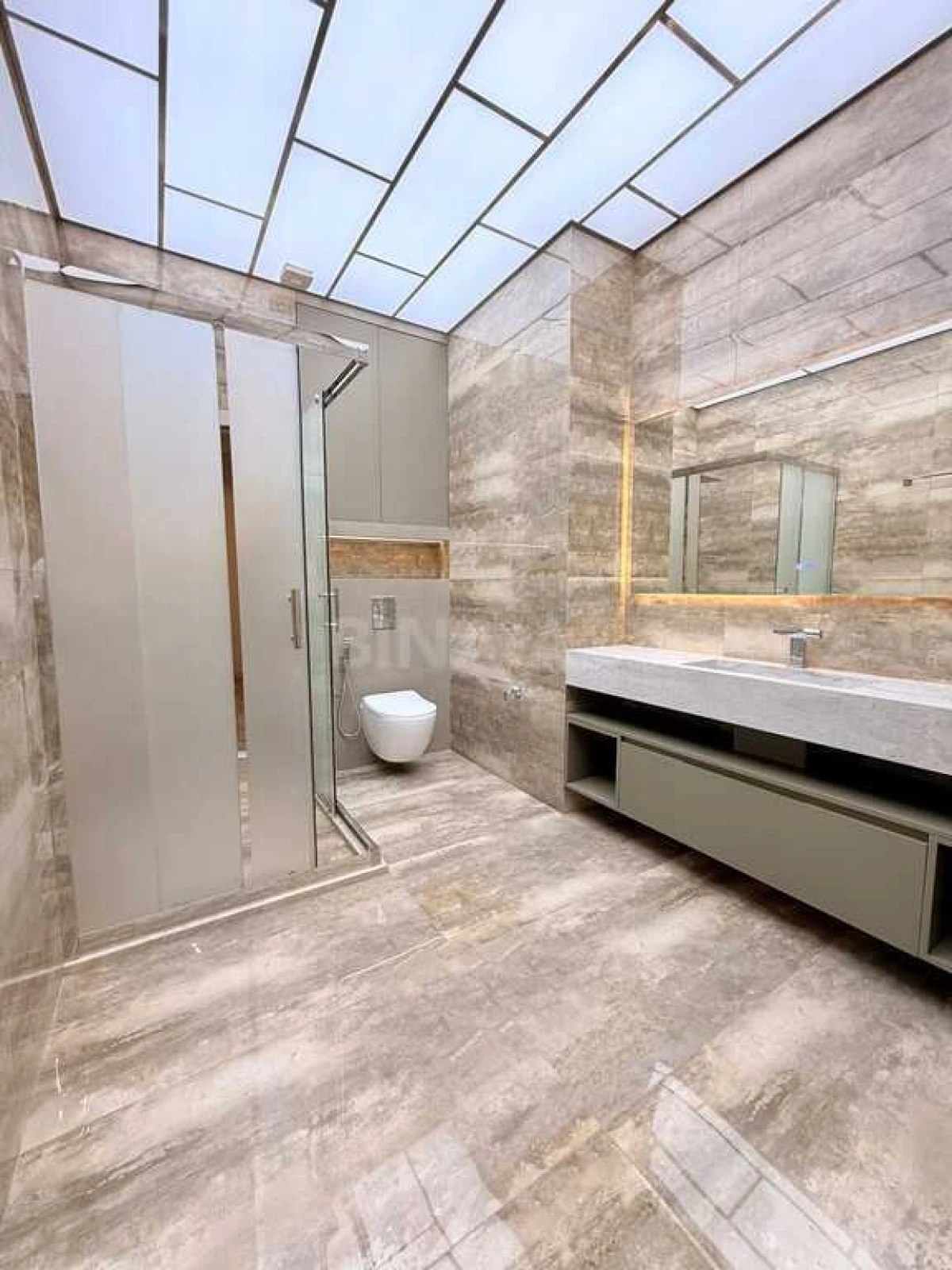 Satılır 3 otaqlı mənzil 112 m²