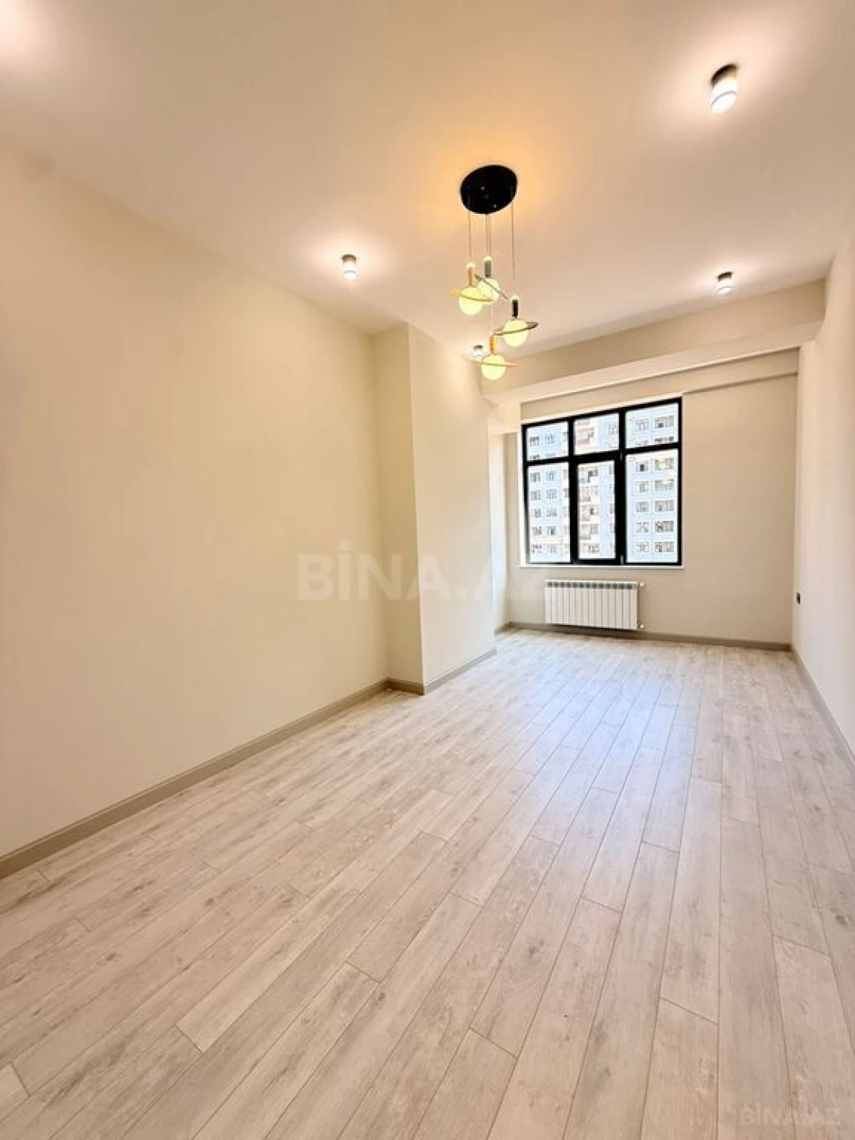 Satılır 3 otaqlı mənzil 112 m²