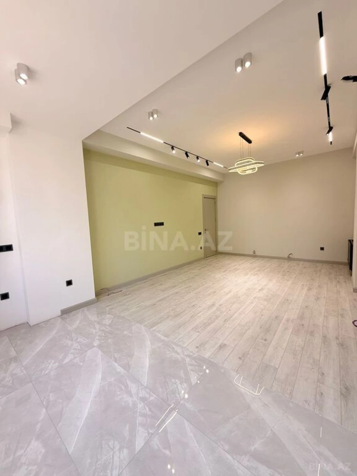 Satılır 3 otaqlı mənzil 112 m²