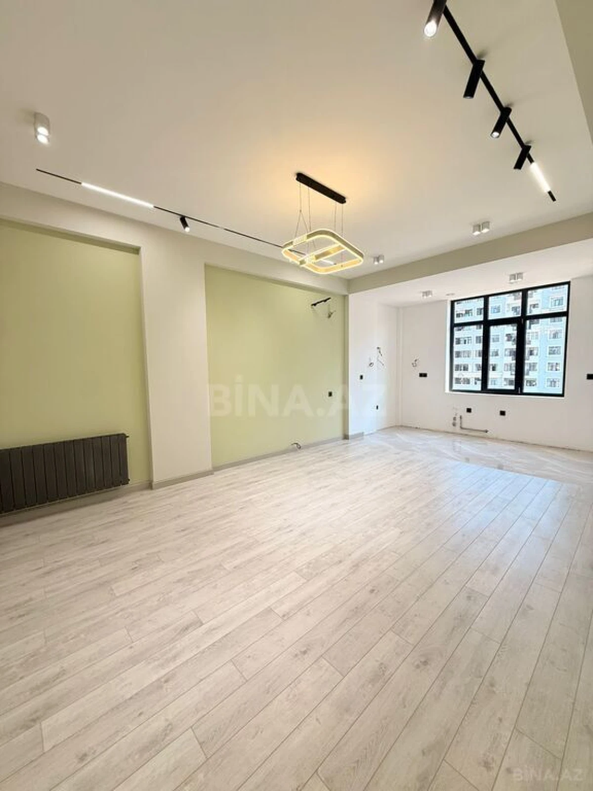 Satılır 3 otaqlı mənzil 112 m²