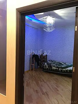 Satılır 4 otaqlı mənzil 151 m²