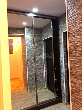 Satılır 4 otaqlı mənzil 151 m²