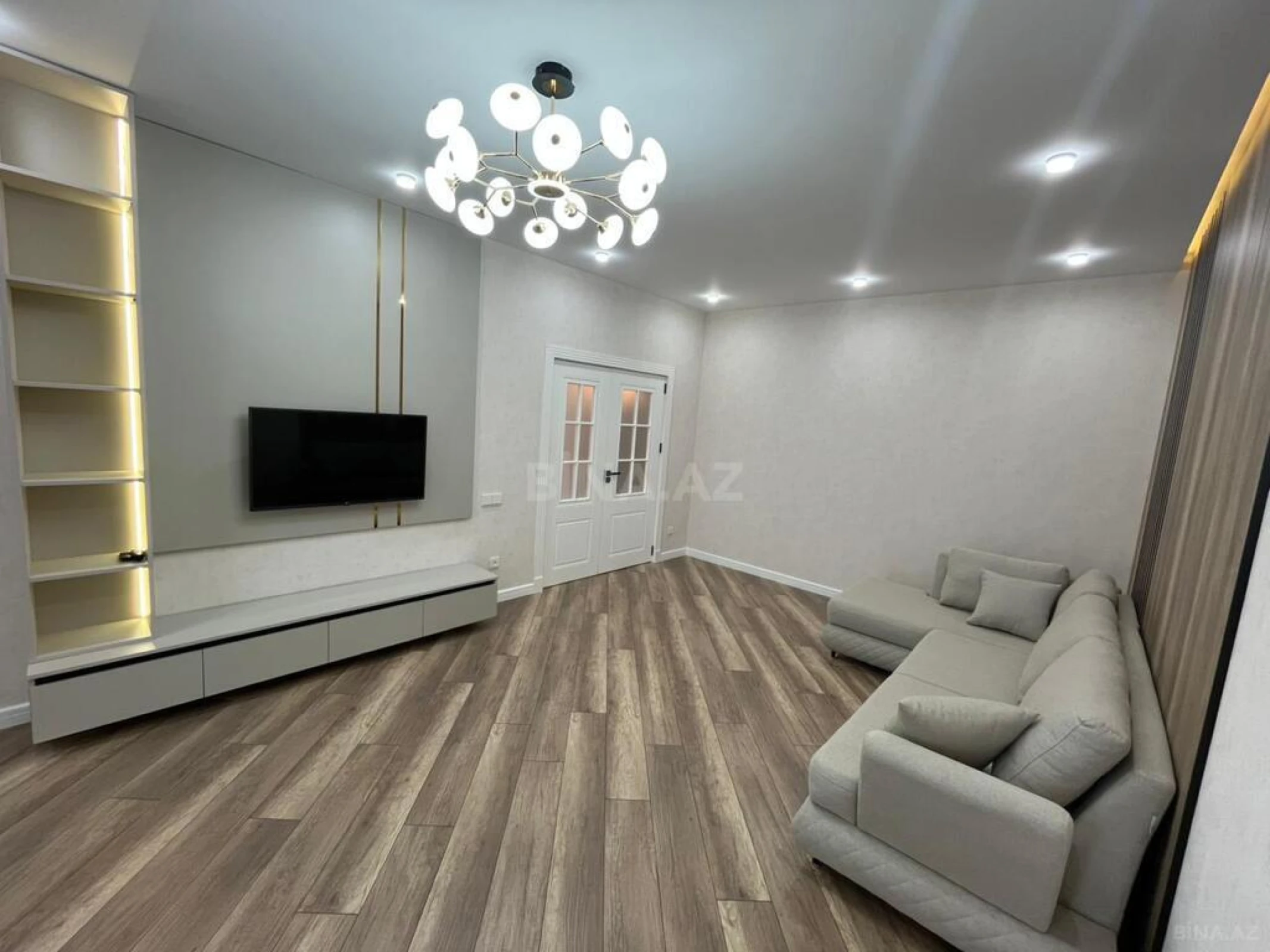 Kirayə verilir 2 otaqlı mənzil 100 m²