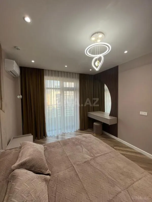 Kirayə verilir 2 otaqlı mənzil 100 m²