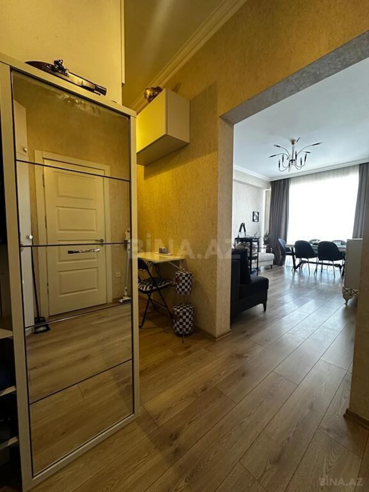 Satılır 2 otaqlı mənzil 60 m²