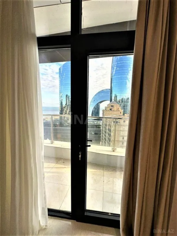 Kirayə verilir 2 otaqlı mənzil 90 m²