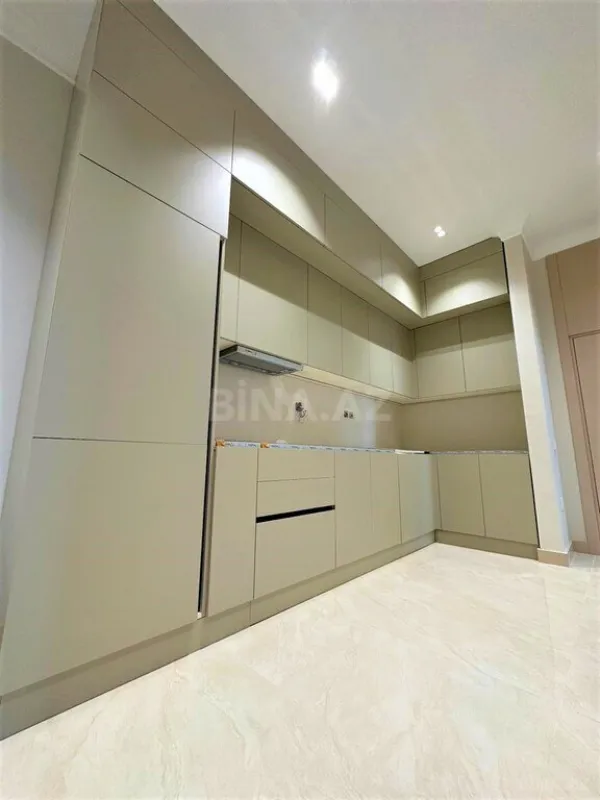Kirayə verilir 2 otaqlı mənzil 90 m²