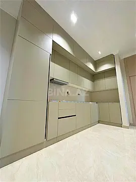 Kirayə verilir 2 otaqlı mənzil 90 m²
