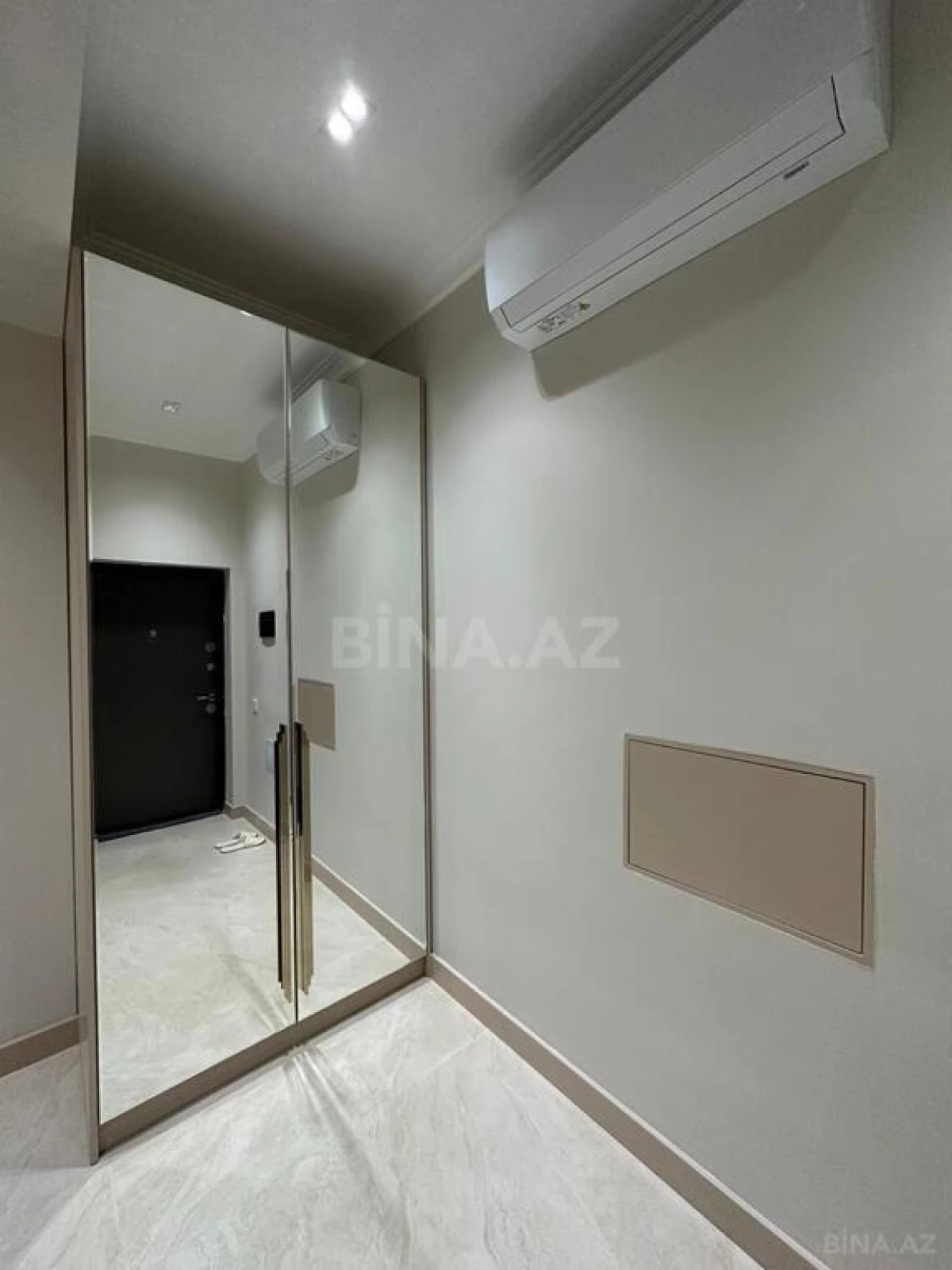 Kirayə verilir 2 otaqlı mənzil 90 m²