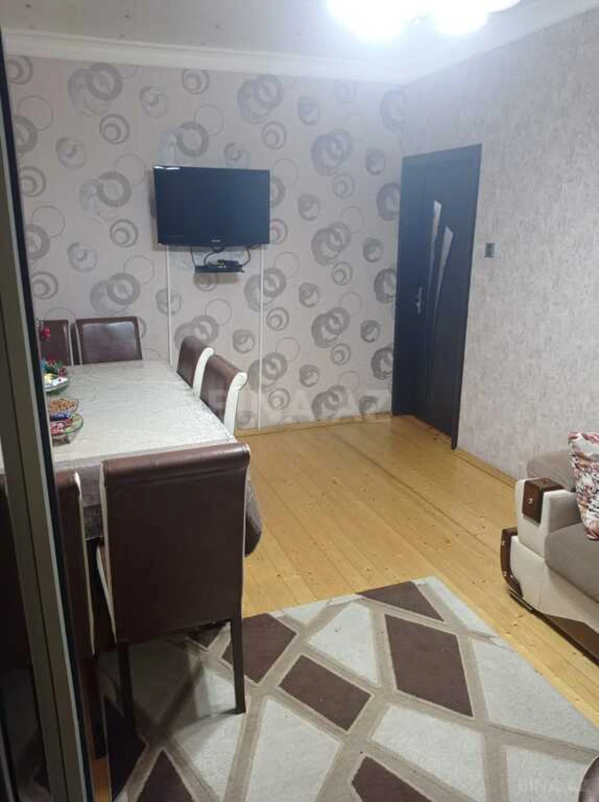 Satılır 2 otaqlı mənzil 60 m²