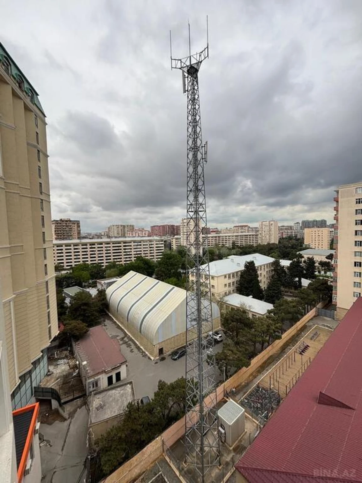 Satılır 2 otaqlı mənzil 67.5 m²