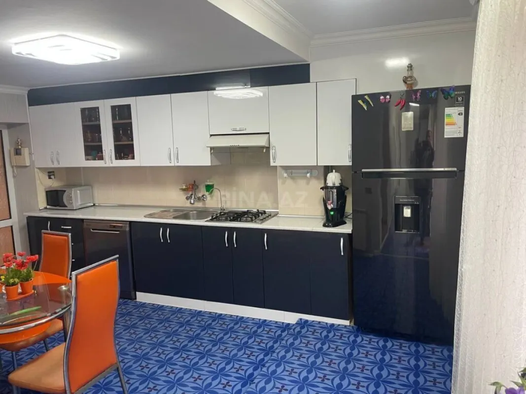 Satılır 6 otaqlı həyət evi 170 m²