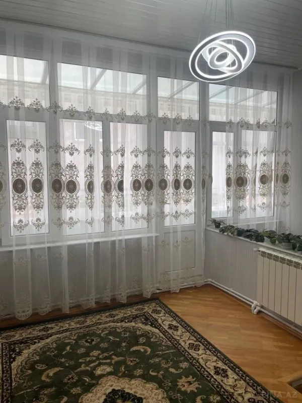 Satılır 6 otaqlı həyət evi 170 m²