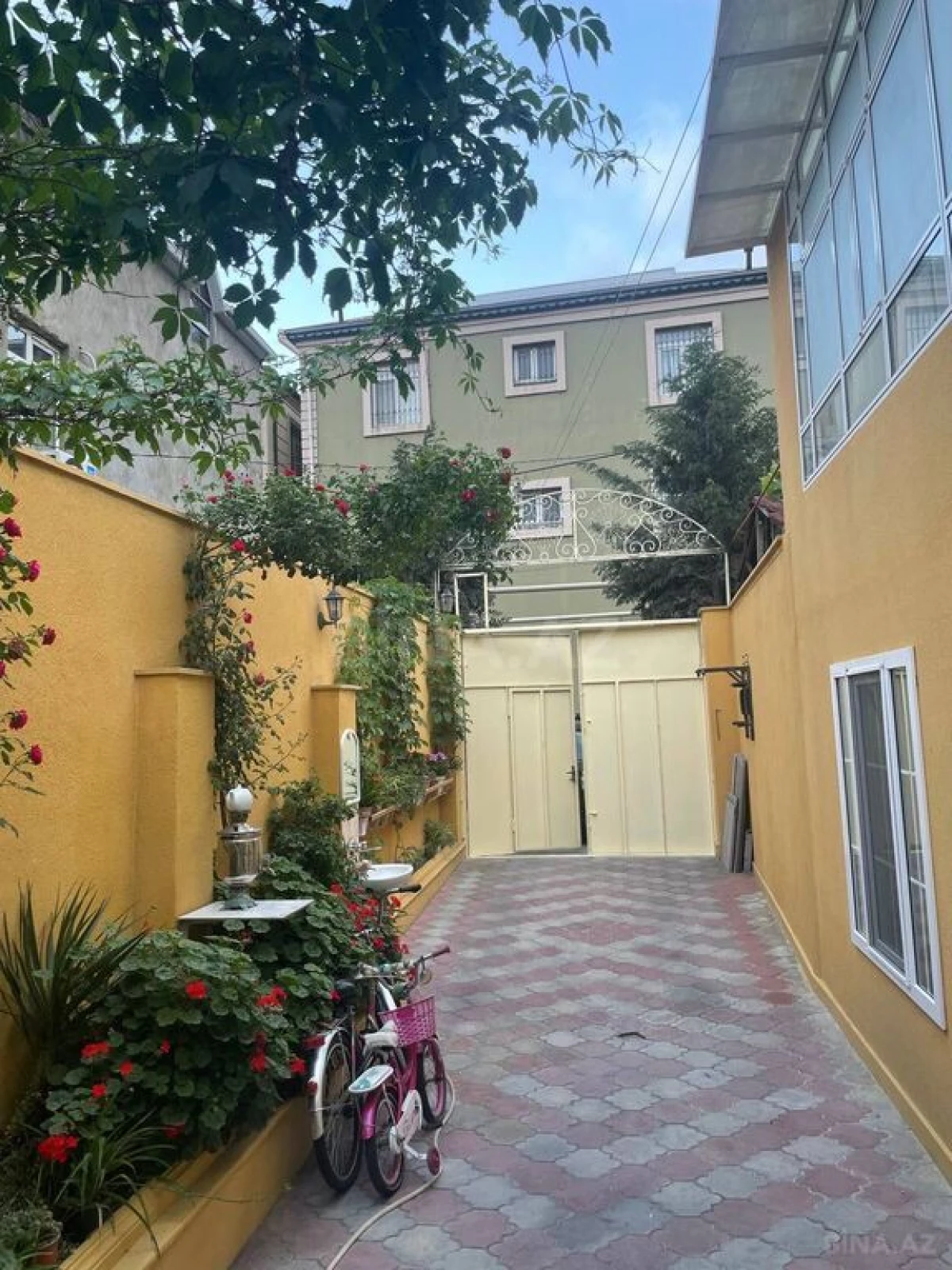 Satılır 6 otaqlı həyət evi 170 m²