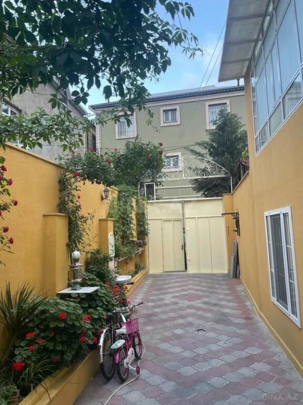 Satılır 6 otaqlı həyət evi 170 m²