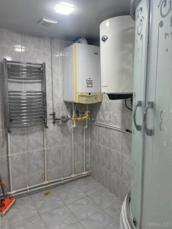 Satılır 6 otaqlı həyət evi 170 m²