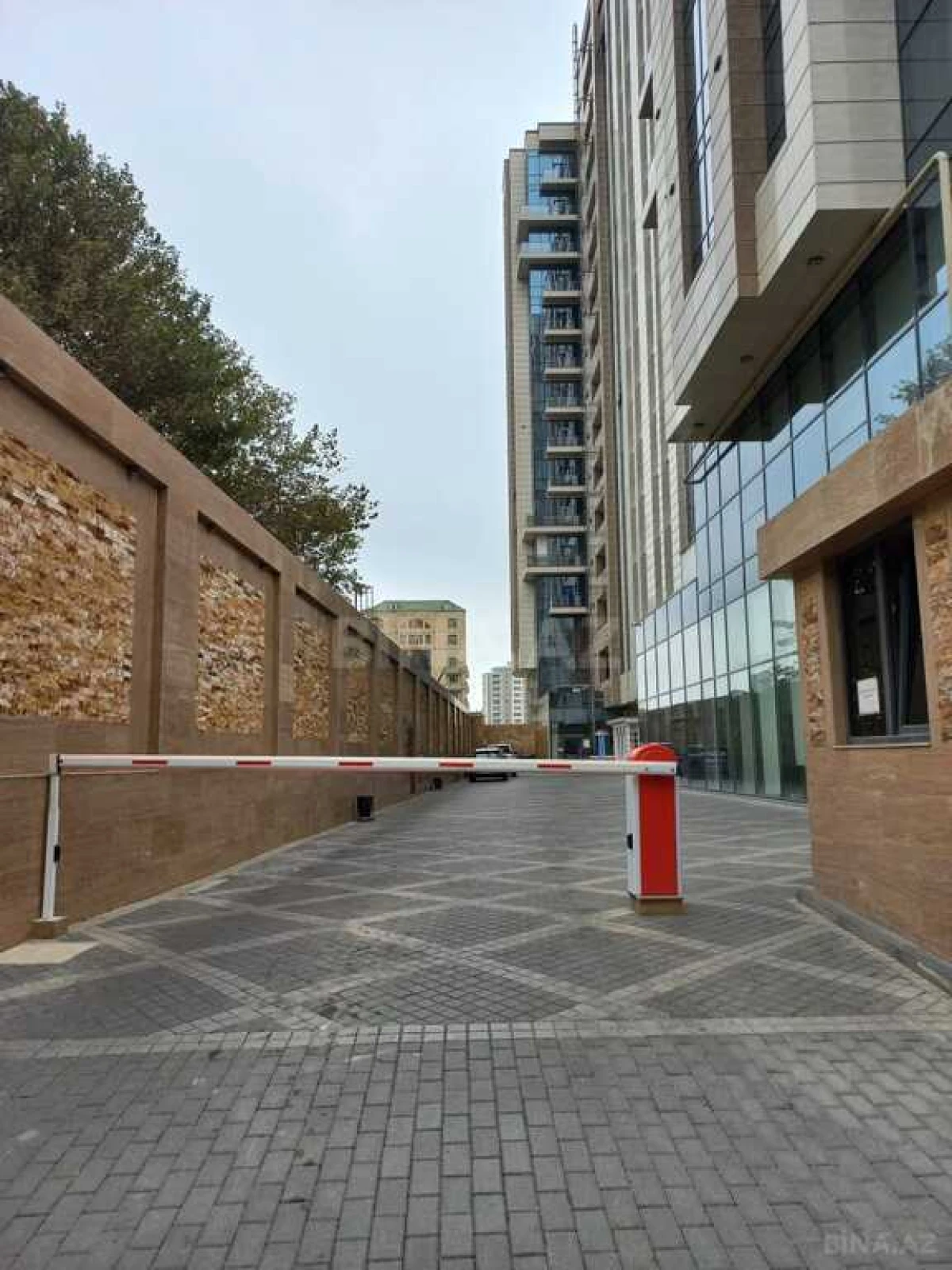 Kirayə verilir 3 otaqlı mənzil 110 m²