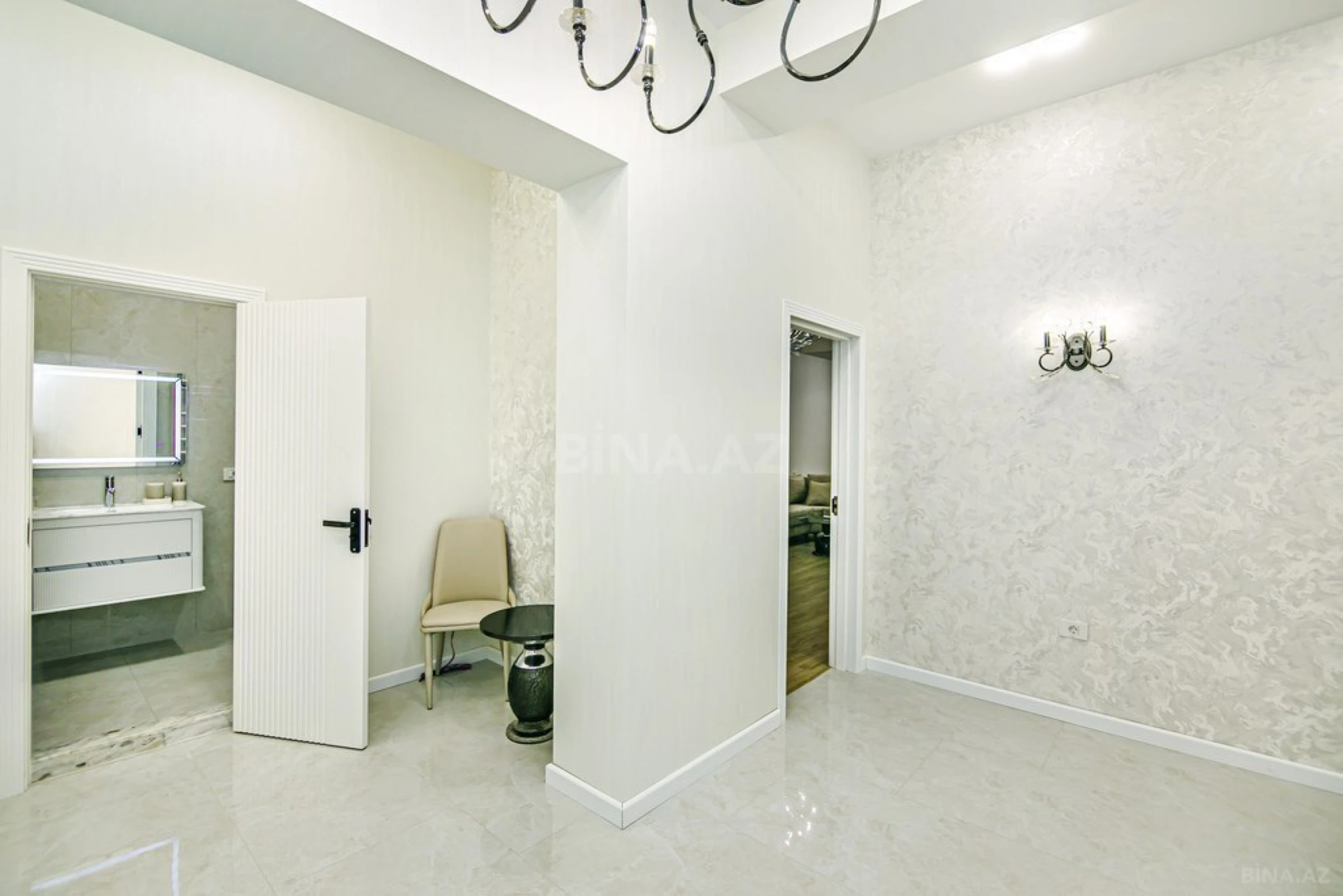 Kirayə verilir 3 otaqlı mənzil 110 m²