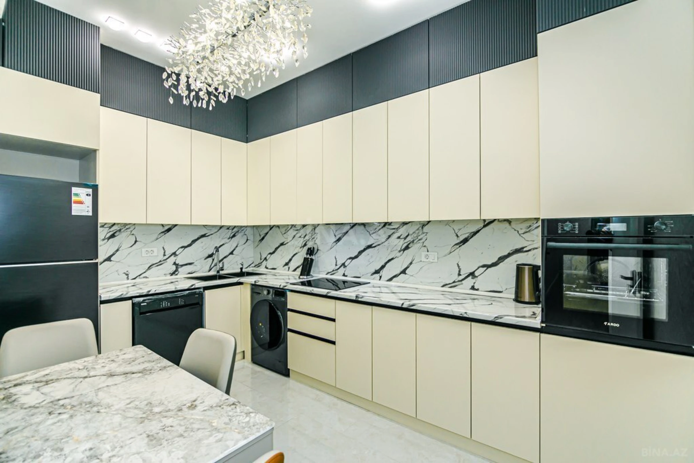 Kirayə verilir 3 otaqlı mənzil 110 m²