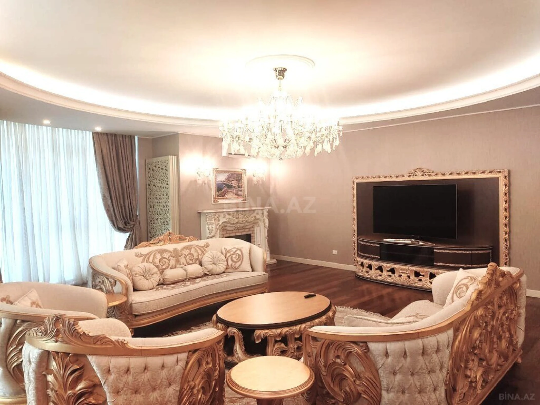 Satılır 5 otaqlı mənzil 400 m²