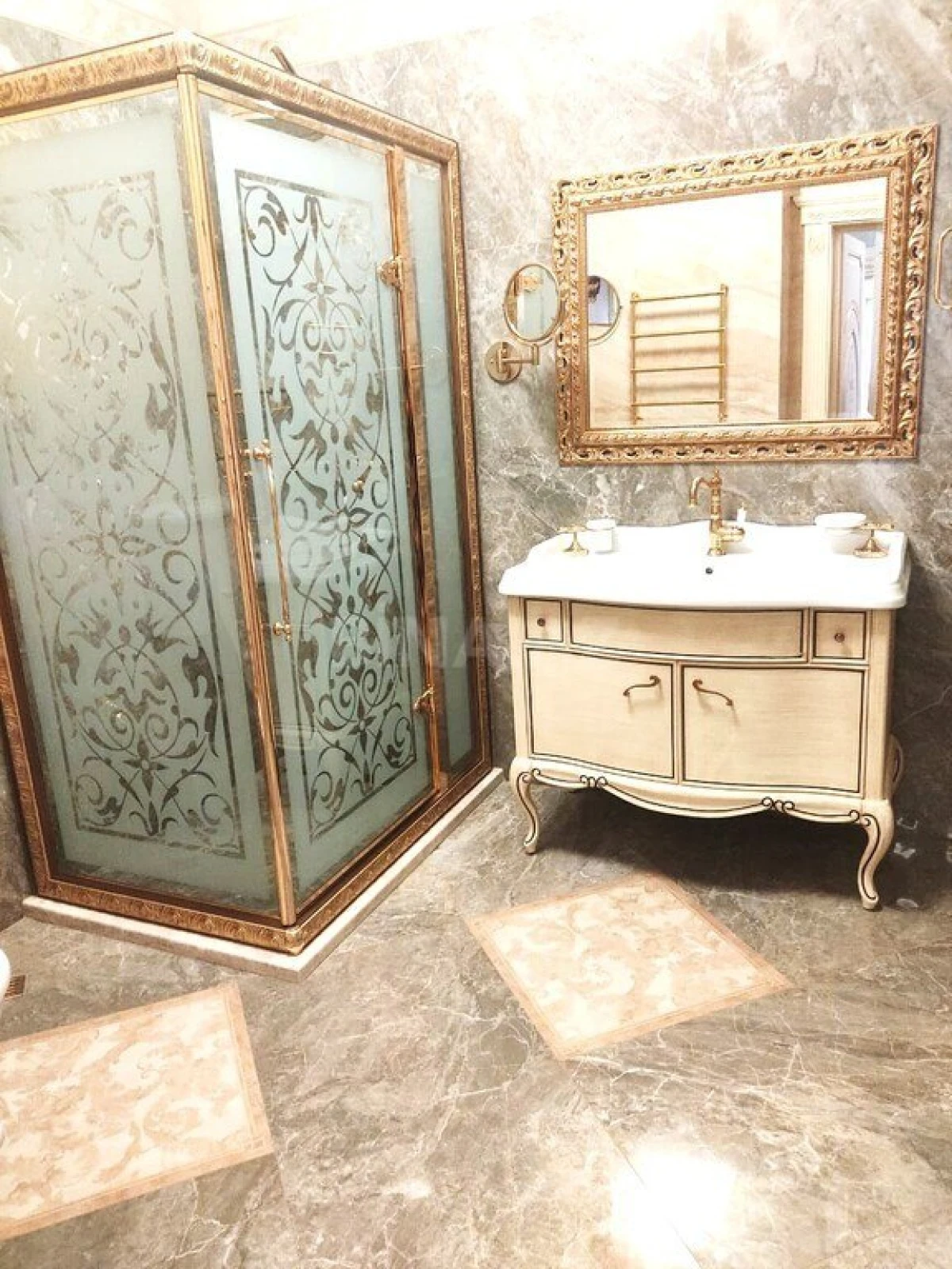 Satılır 5 otaqlı mənzil 400 m²