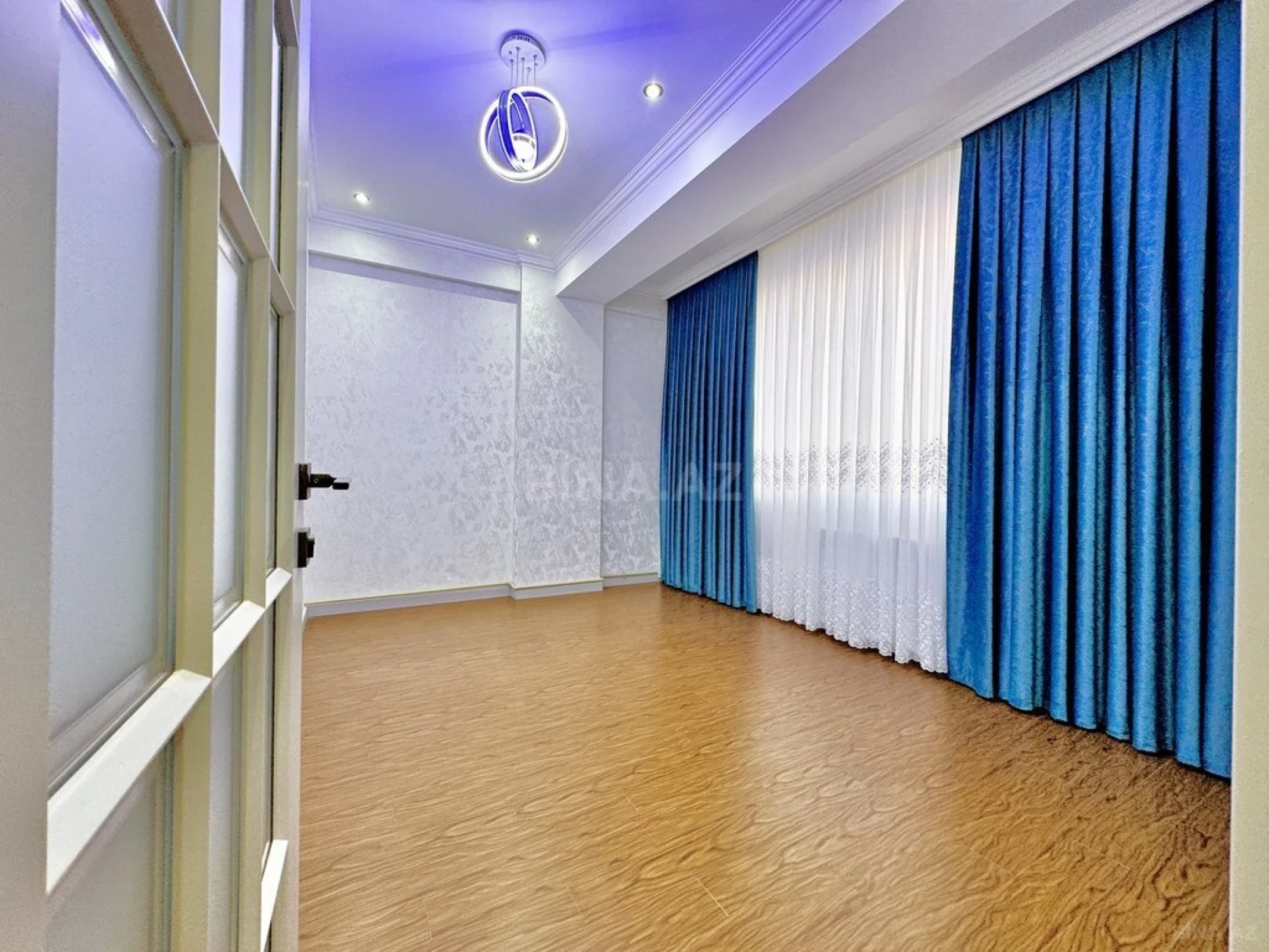 Satılır 3 otaqlı mənzil 75 m²
