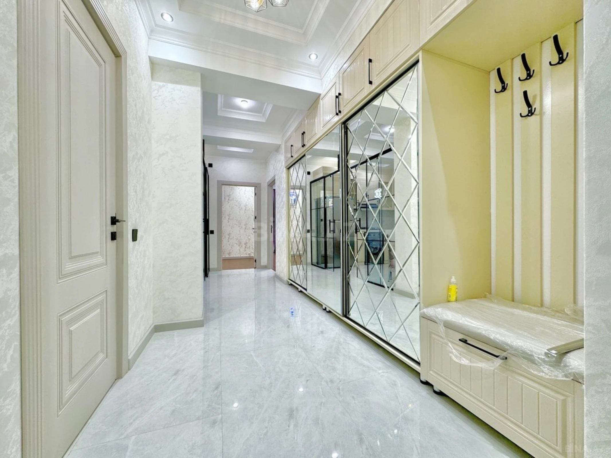 Satılır 3 otaqlı mənzil 75 m²